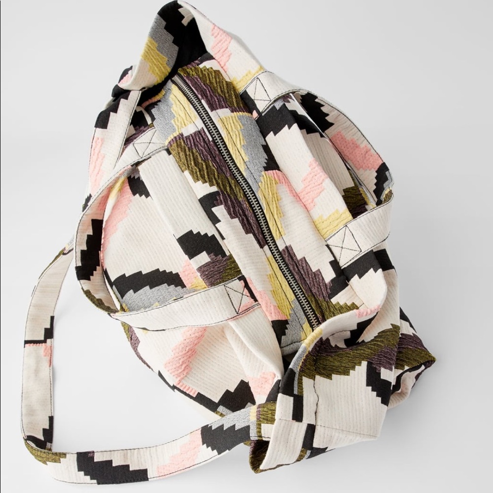 BLOGGERS FAV ZARA JACQUARD PRINTED FABRIC BAG NWT